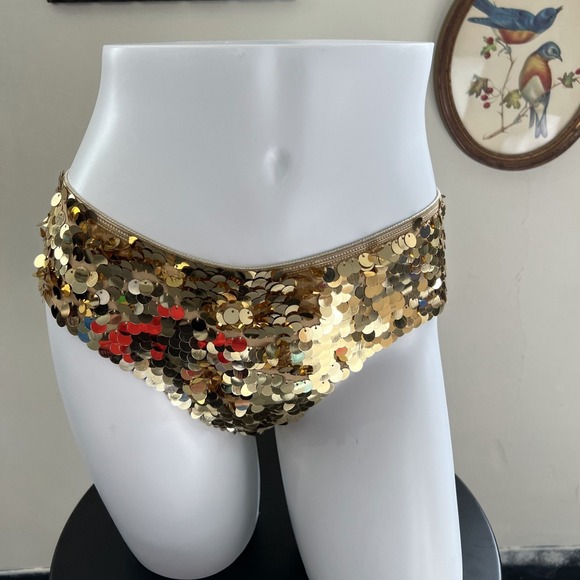 Pants - Babe Gold Sequin Embellished Party Shorts Size M/L